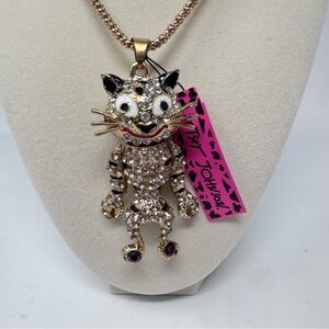 Betsey Johnson crystal pave cat pendant necklace head and arms move